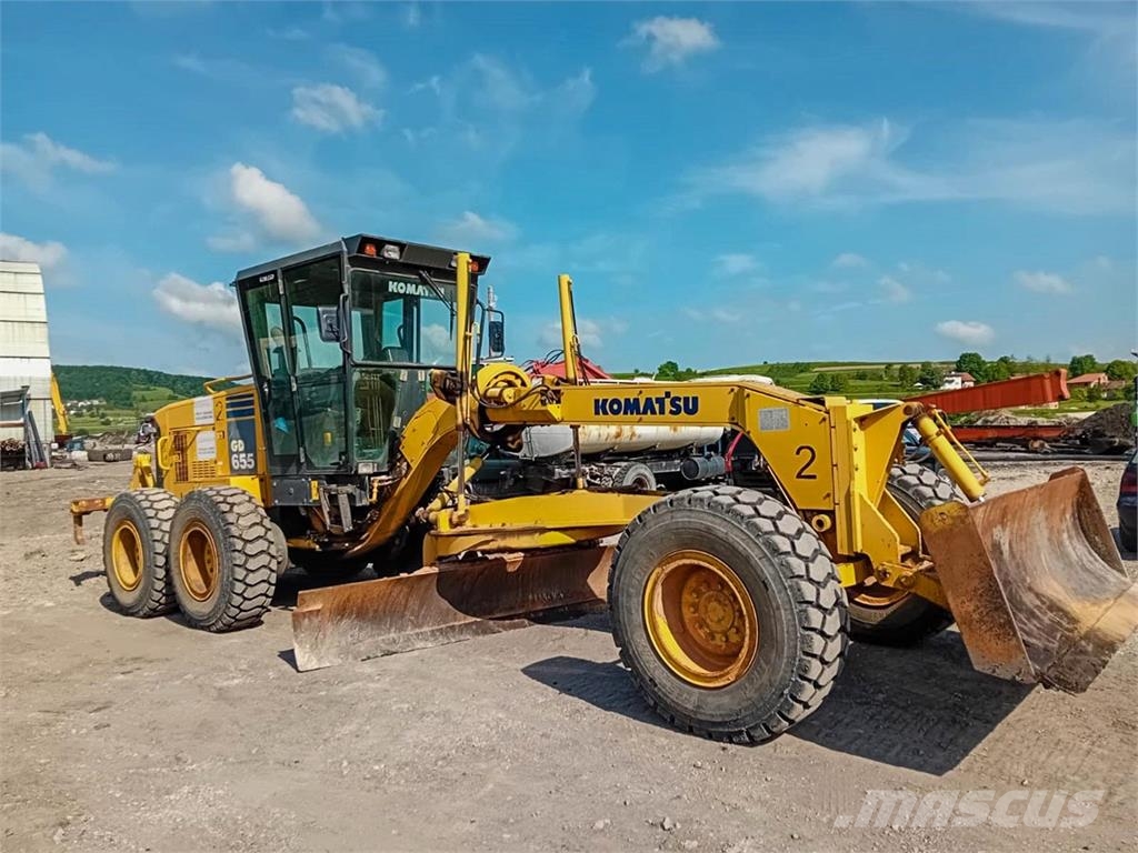 Komatsu GD655-3A Greiderid