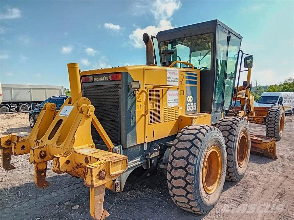 Komatsu GD655-3A Greiderid