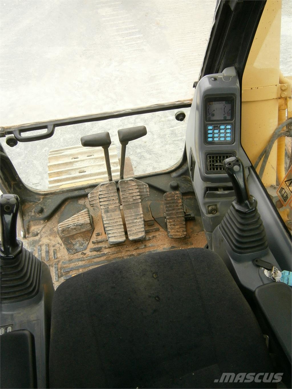 Komatsu PC450LC-7K Escavadeiras de esteiras