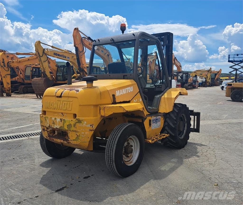 Manitou MC 30 Dīzeļa autoiekrāvēji