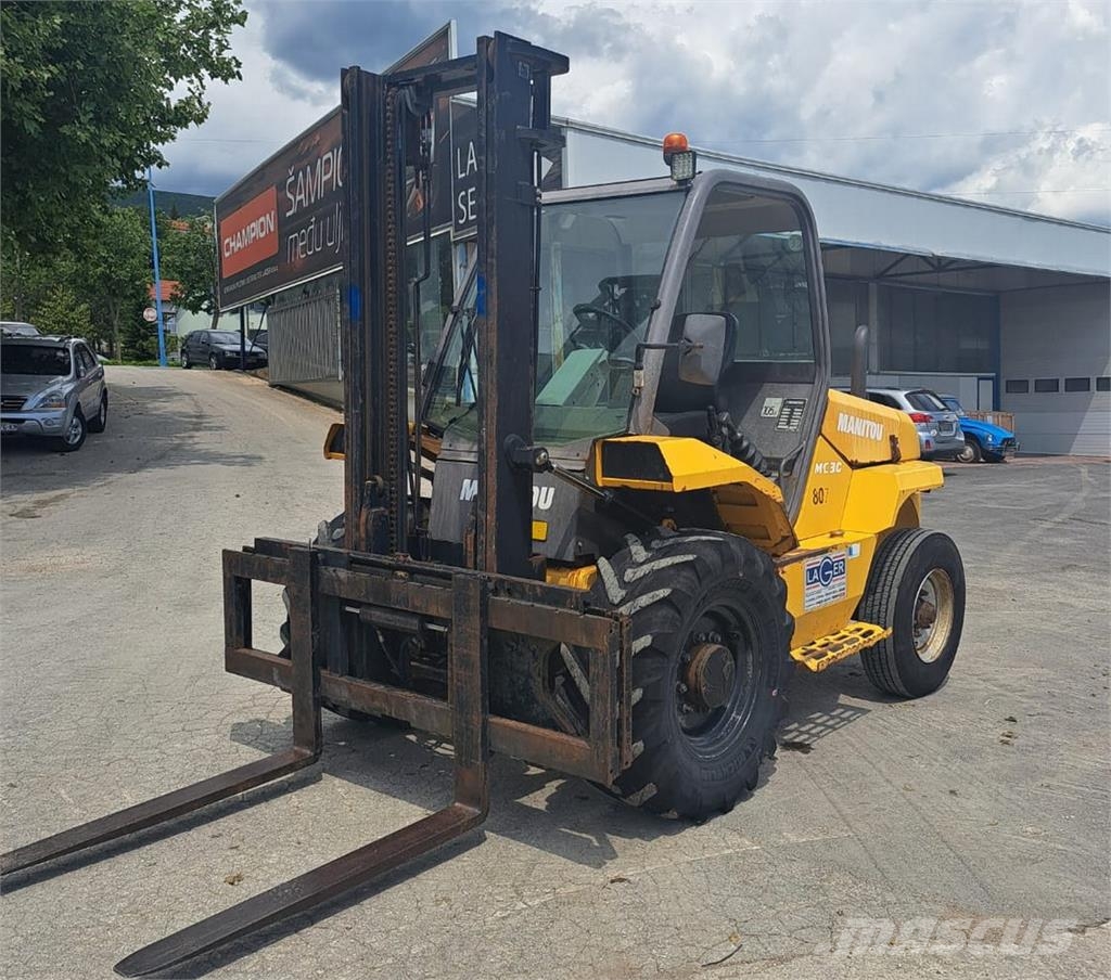 Manitou MC 30 Dīzeļa autoiekrāvēji