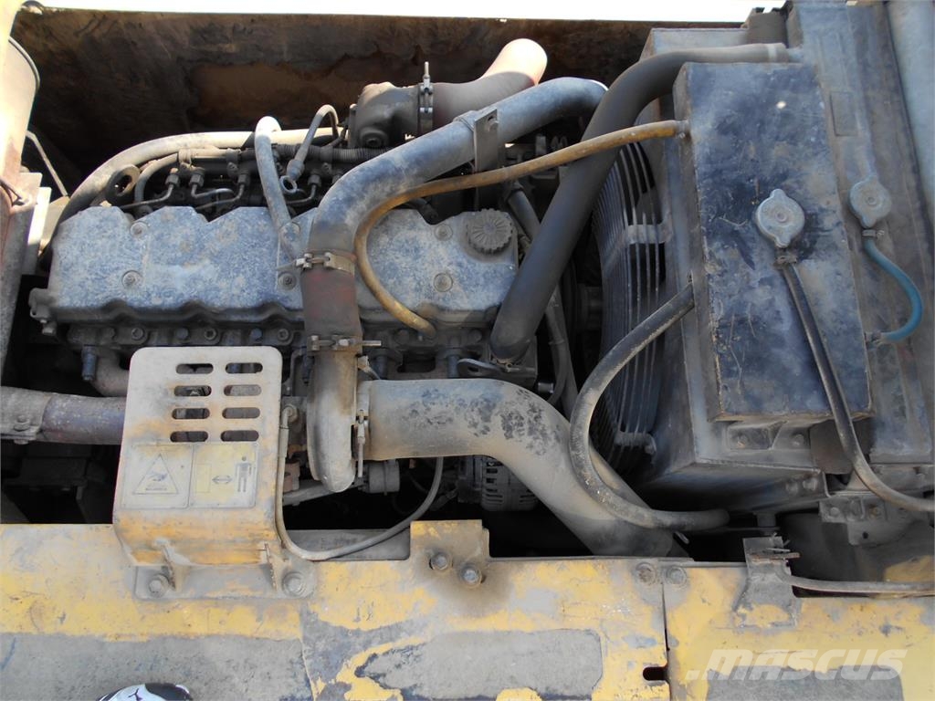 New Holland E 305EL حفارات زحافة