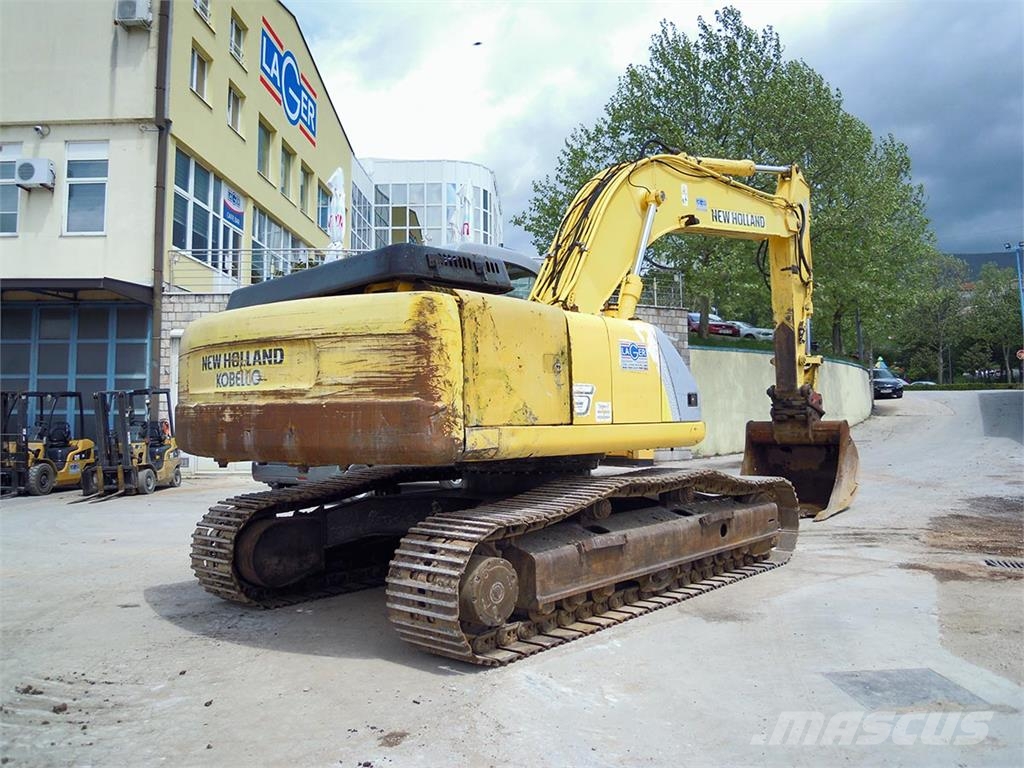 New Holland E305 Kāpurķēžu ekskavatori