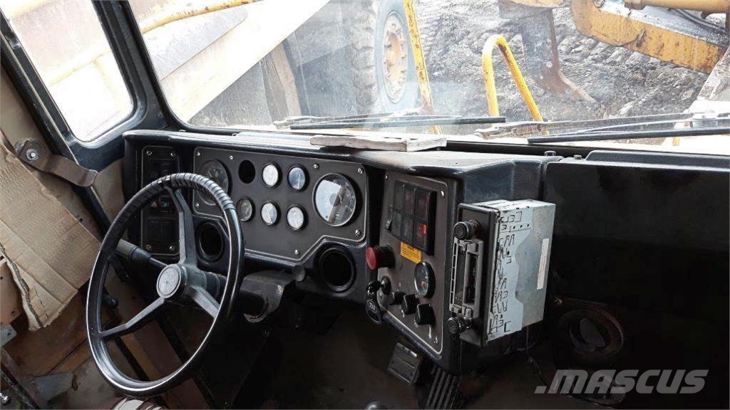 O&K K60 Странични самосвали