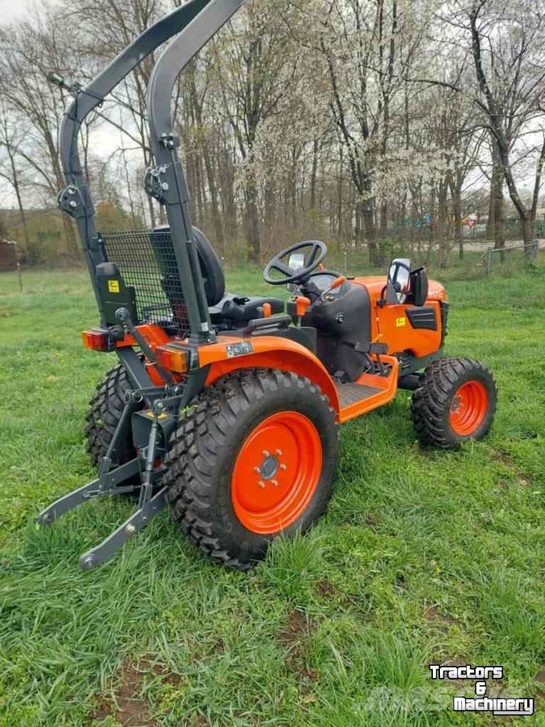 Kubota B1241 Taajamatraktorit