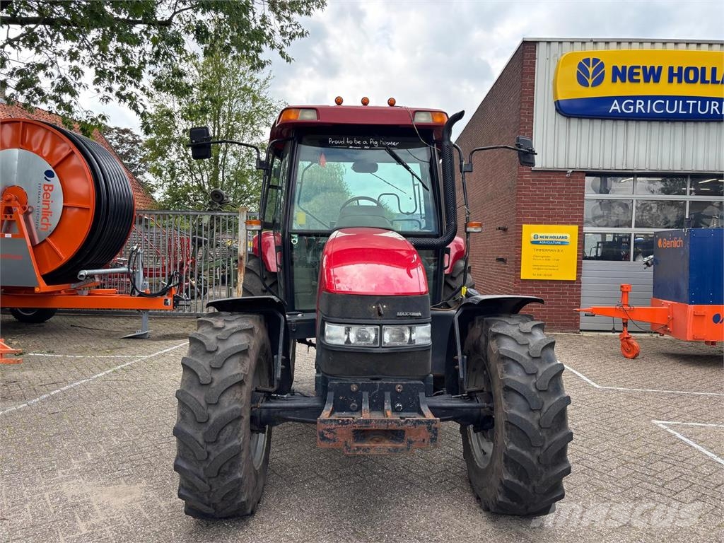 Case IH JXU 80 الجرارات