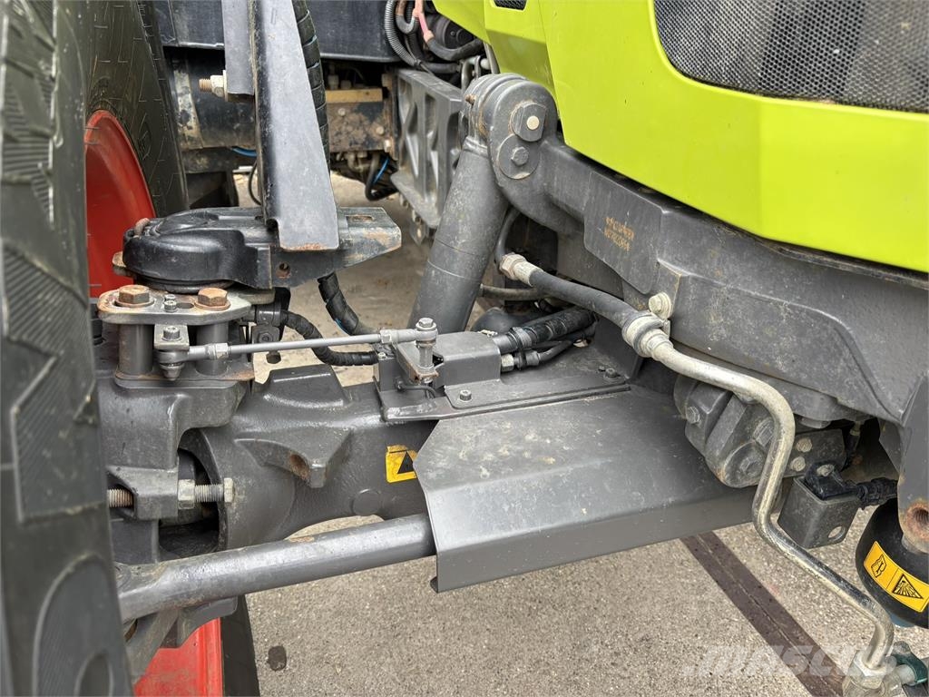 CLAAS Arion 650 CMATIC CIS Tractoren