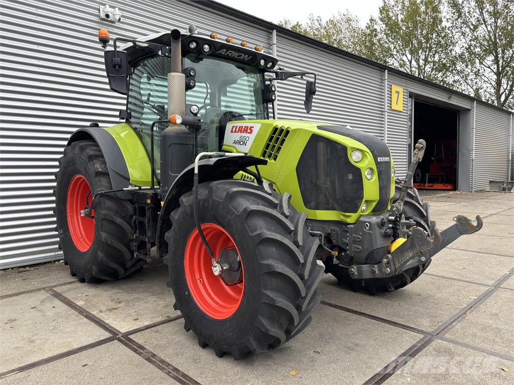 CLAAS Arion 650 CMATIC CIS Tractoren