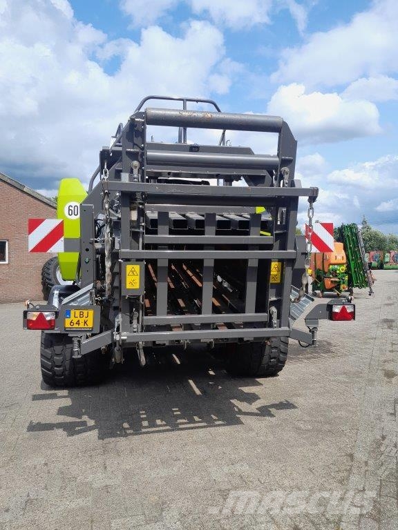 CLAAS Quadrant 5300 RC Sklízecí mlátičky