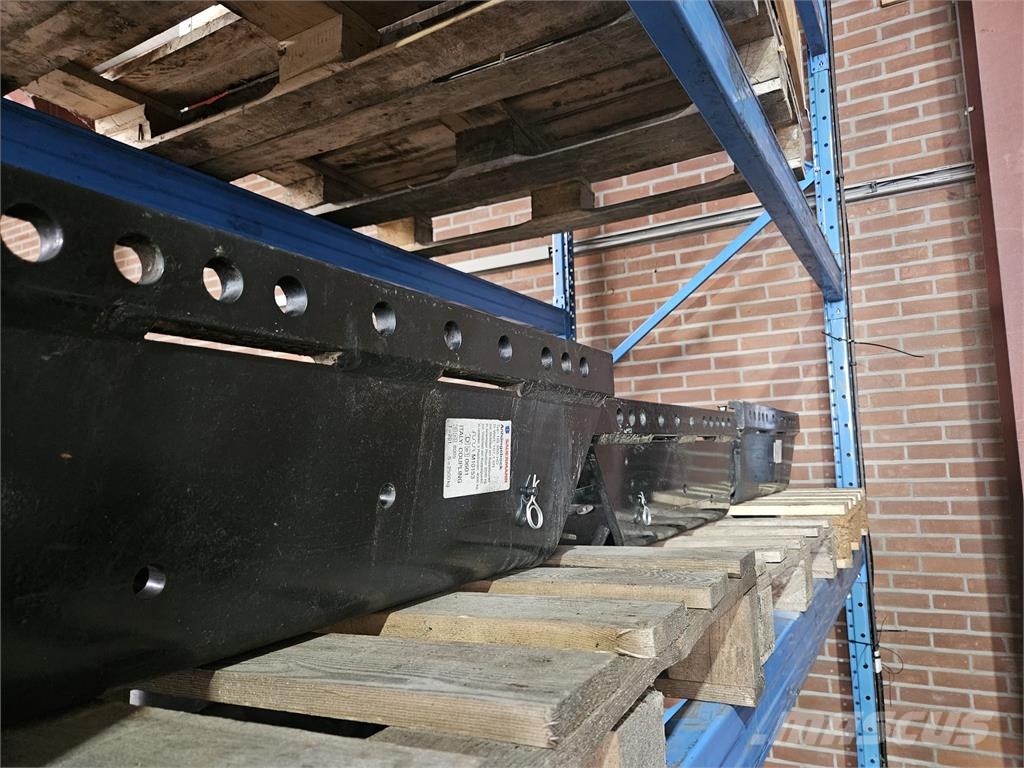 Diverse CNH Trekhaken Sonstige Landmaschinen