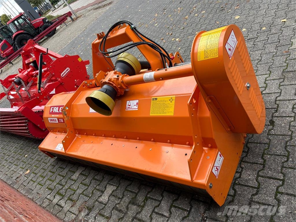 Falc Unika 2700 Klepelmaaier Сільгосптехніка - Інші