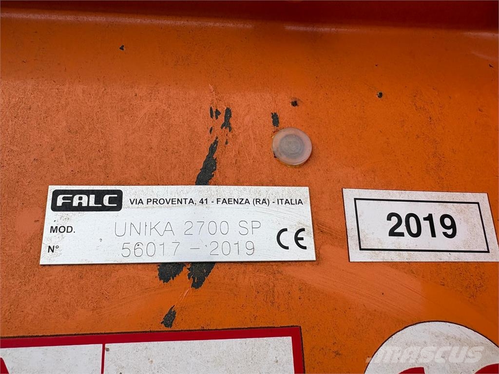 Falc Unika 2700 Klepelmaaier Сільгосптехніка - Інші