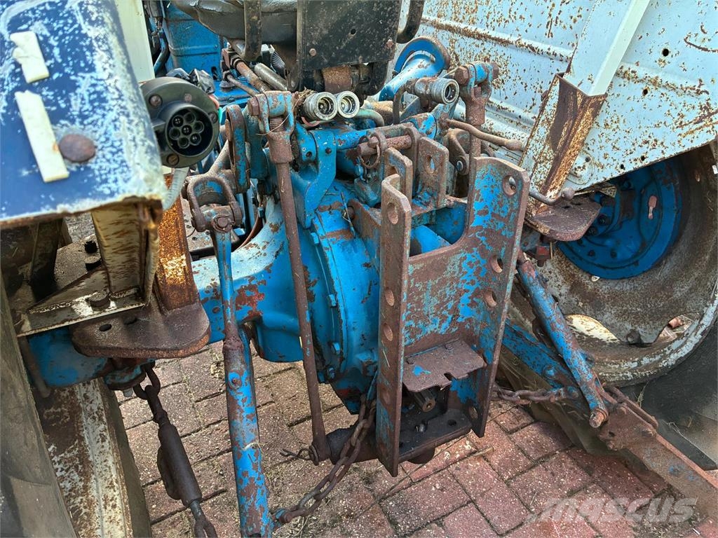 Ford 3000 拖拉机/农用车