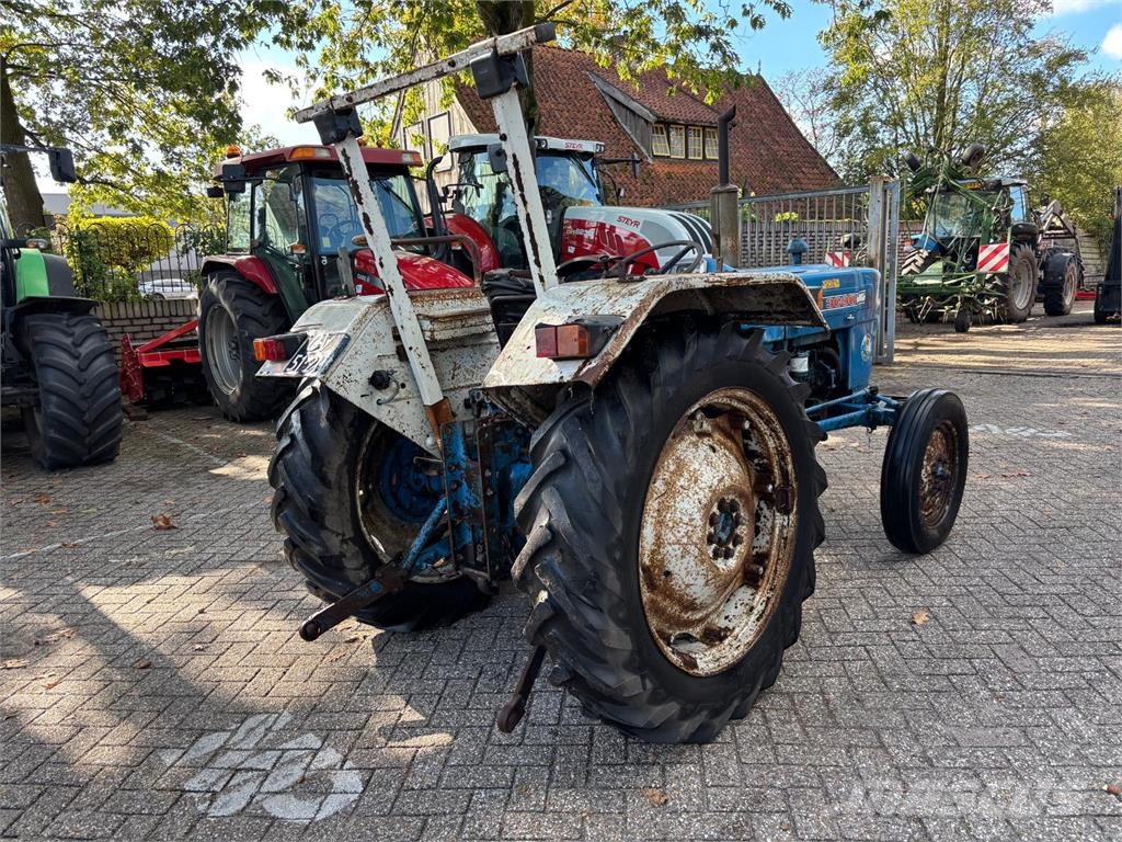 Ford 3000 拖拉机/农用车