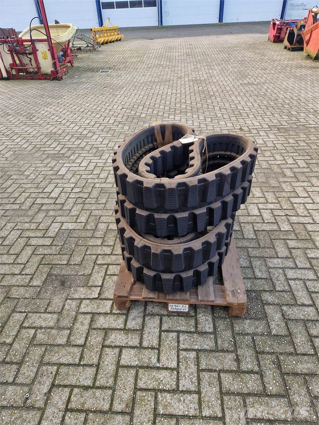 Hitachi ZX30/ZX35 Tracks (NIEUW) Agriculture - Others
