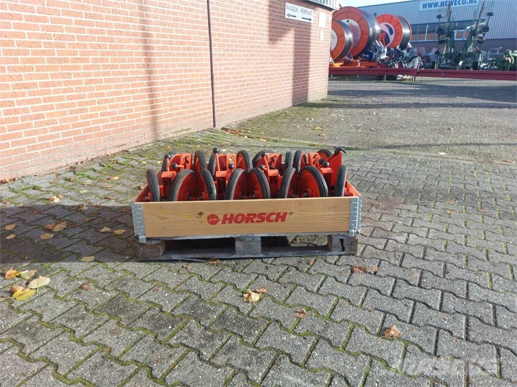 Kuhn Maxima Aandrukwielen Сільгосптехніка - Інші