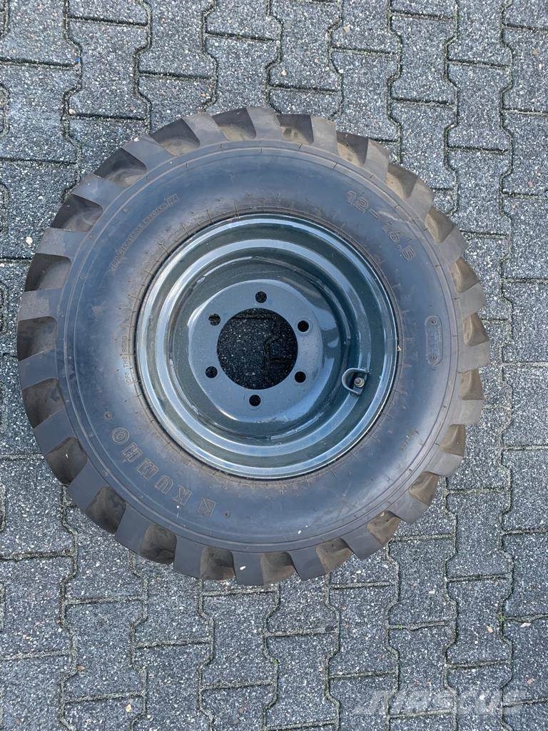 Kumho 12-16.5 Banden الجرارات