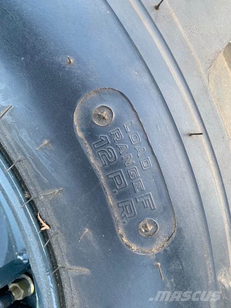 Kumho 12-16.5 Banden الجرارات