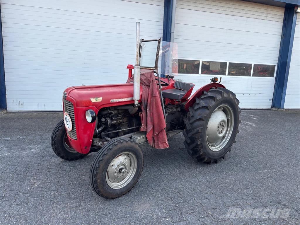 Massey Ferguson 35 Traktoren