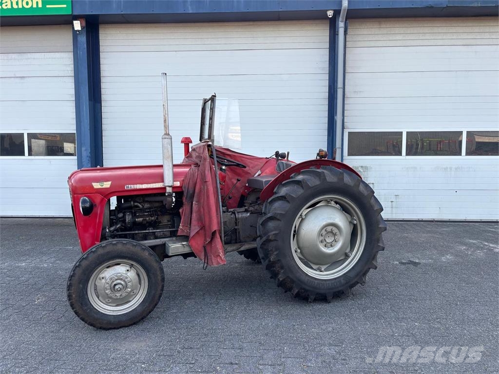 Massey Ferguson 35 Traktoren