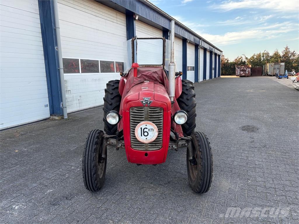 Massey Ferguson 35 Traktoren