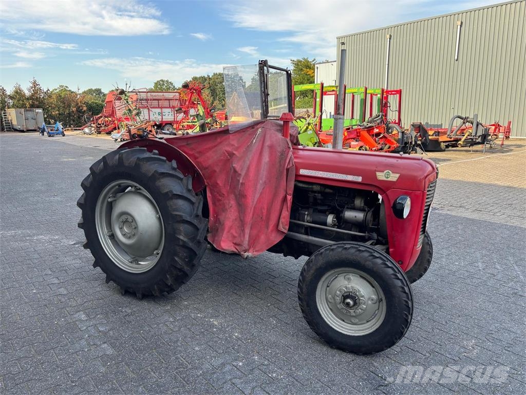 Massey Ferguson 35 Traktoren