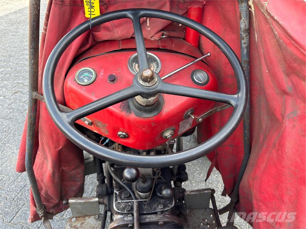 Massey Ferguson 35 Traktoren