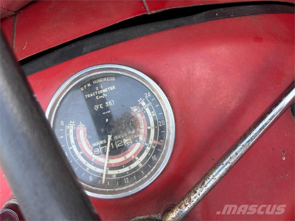 Massey Ferguson 35 Traktoren