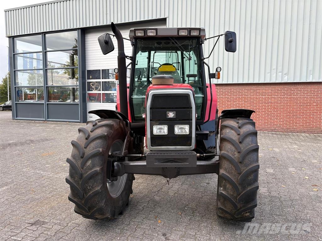 Massey Ferguson 6180 DynaShift Traktoriai