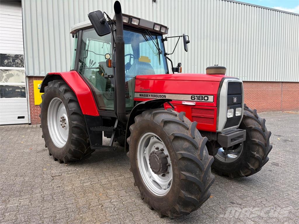 Massey Ferguson 6180 DynaShift Traktoriai