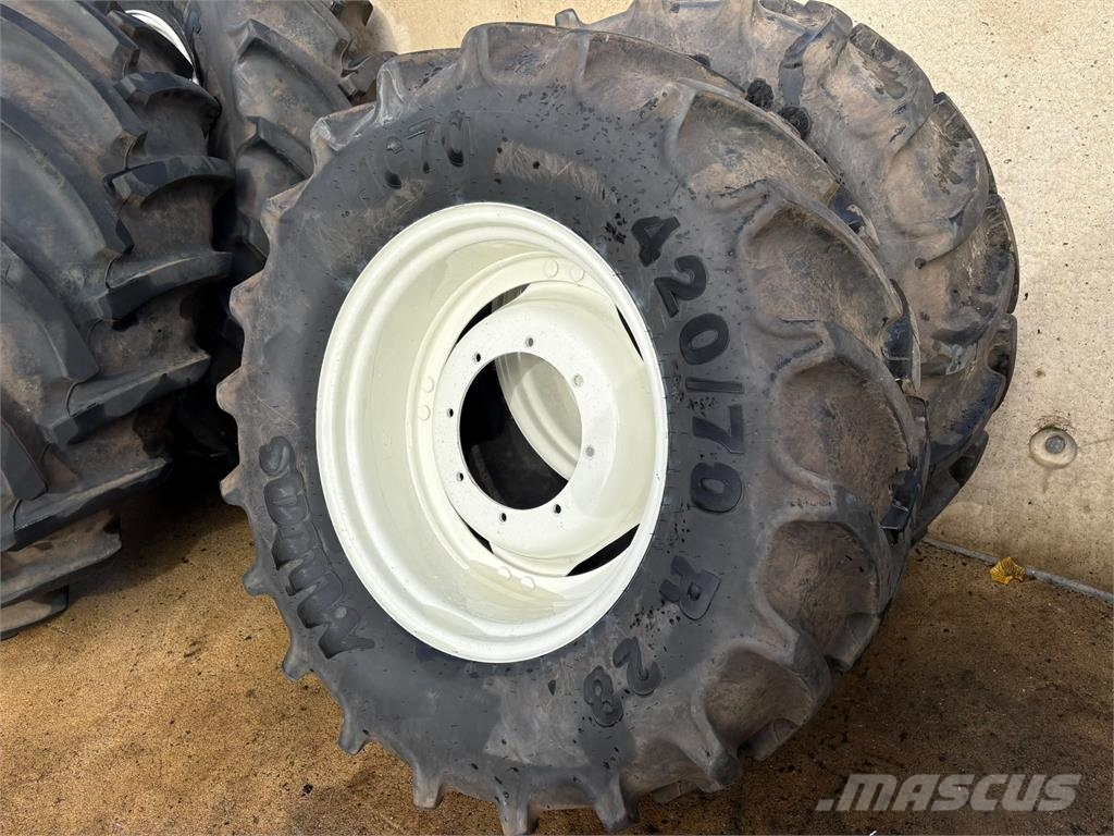 Mitas 420/70R28 & 520/70R38 Traktori