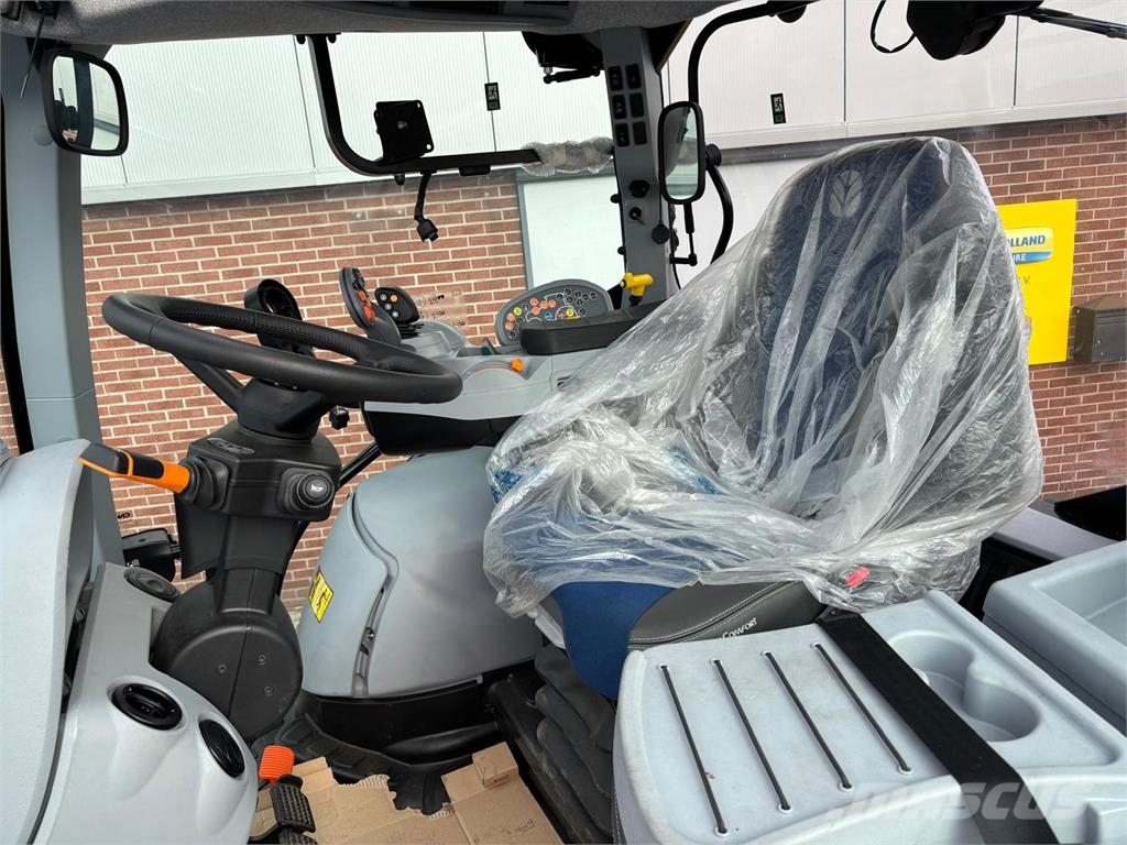 New Holland T6 155 AC (NIEUW) Tractores