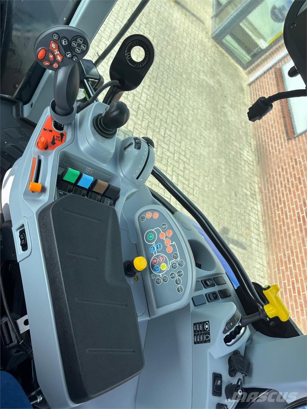 New Holland T6 180 DC (NIEUW) トラクター