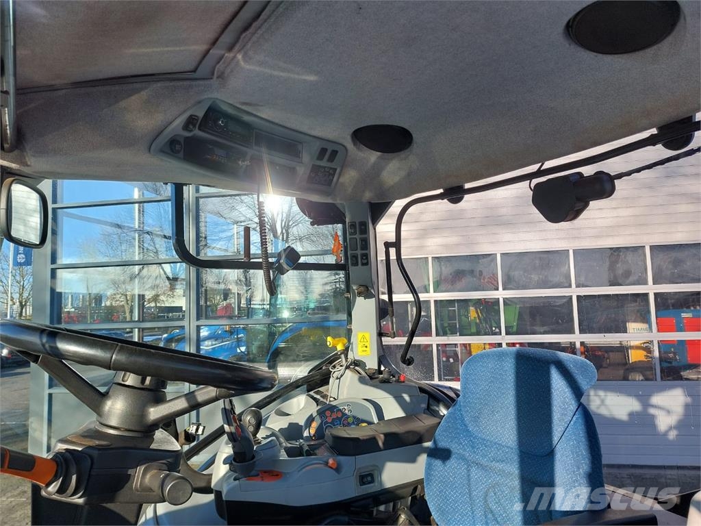 New Holland T7.210 AC Traktorji