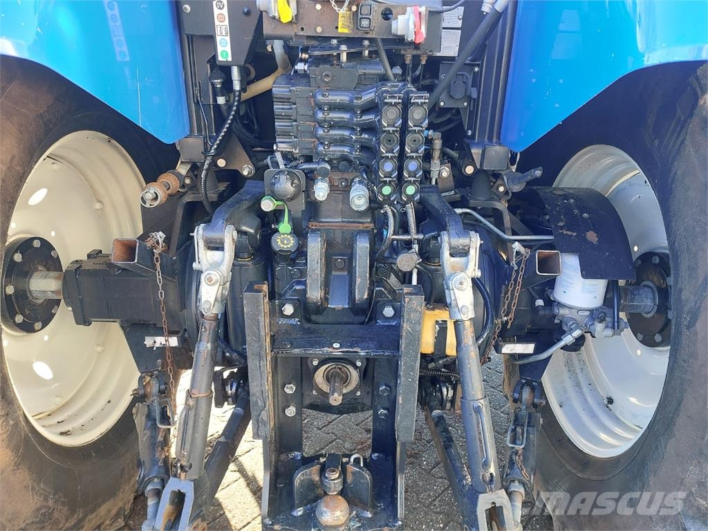 New Holland T7.210 AC Traktorji