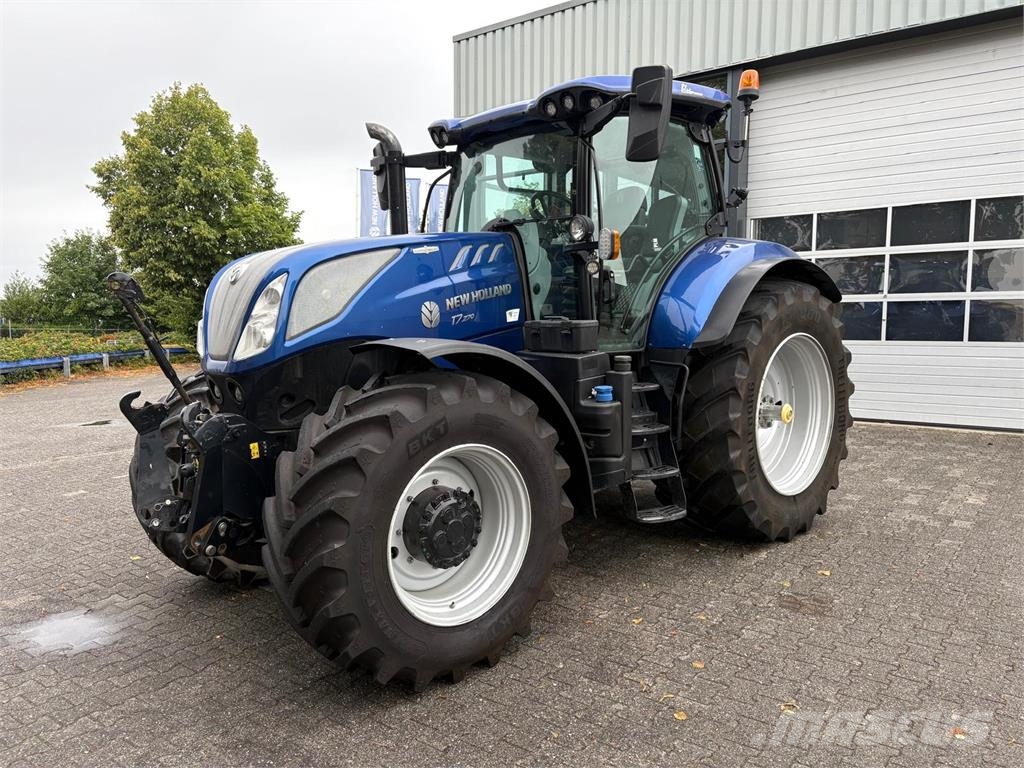 New Holland T7.270 AC Blue Power Traktorid