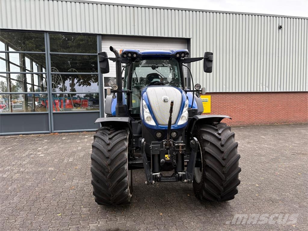 New Holland T7.270 AC Blue Power Traktorid