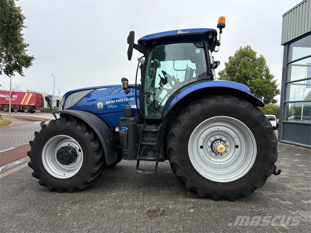 New Holland T7.270 AC Blue Power Traktorid