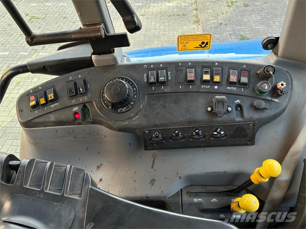 New Holland T7530 (CVX160) Traktoriai