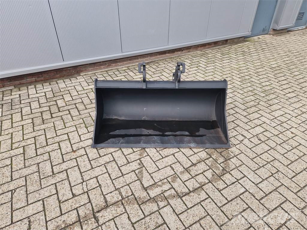 Pladdet MS170 - M1X1400 Opschoonbak (NIEUW) Muut maatalouskoneet