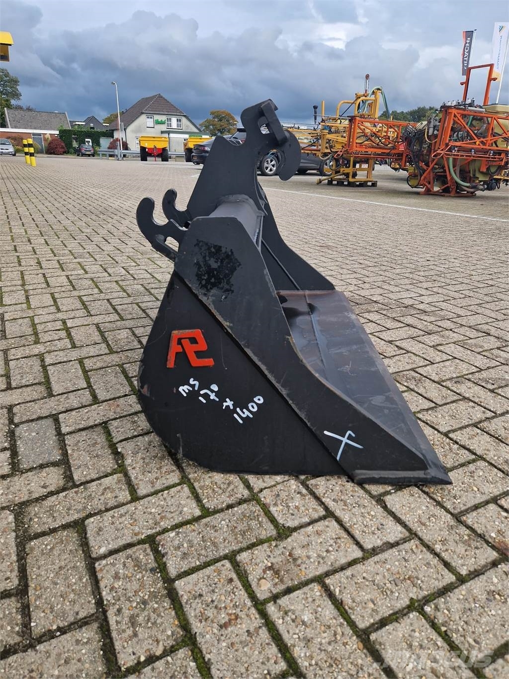 Pladdet MS170 - M1X1400 Opschoonbak (NIEUW) Muut maatalouskoneet