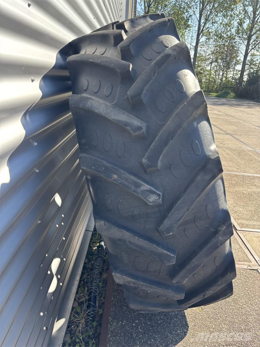  Set BKT Banden 520/85R38 Vaste Velgen Tractoren