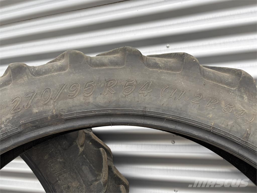 Set Gebruikte Alliance banden 270/95R54 Tractors
