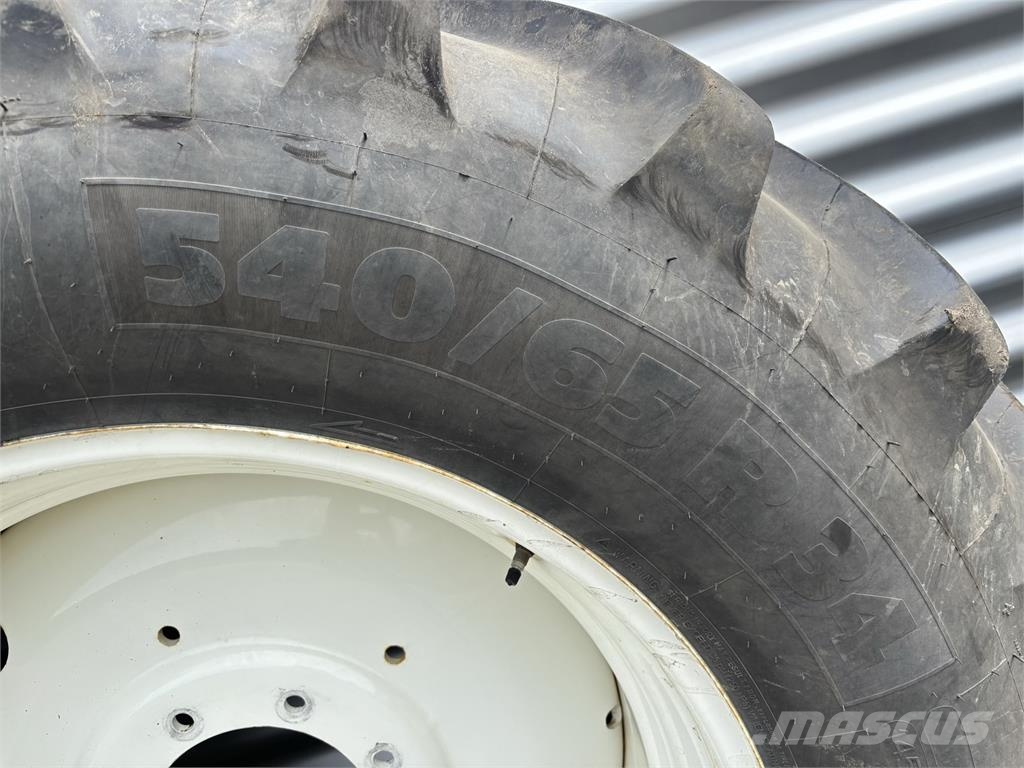 Set Michelin Banden 540/65R34 & 440/65R24 Vaste Ve Tracteur