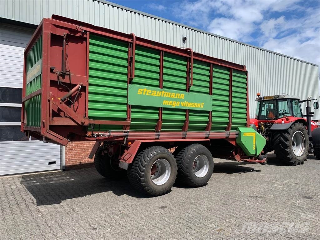 Strautmann Mega Vitesse II Opraapwagen Sonstige Landmaschinen
