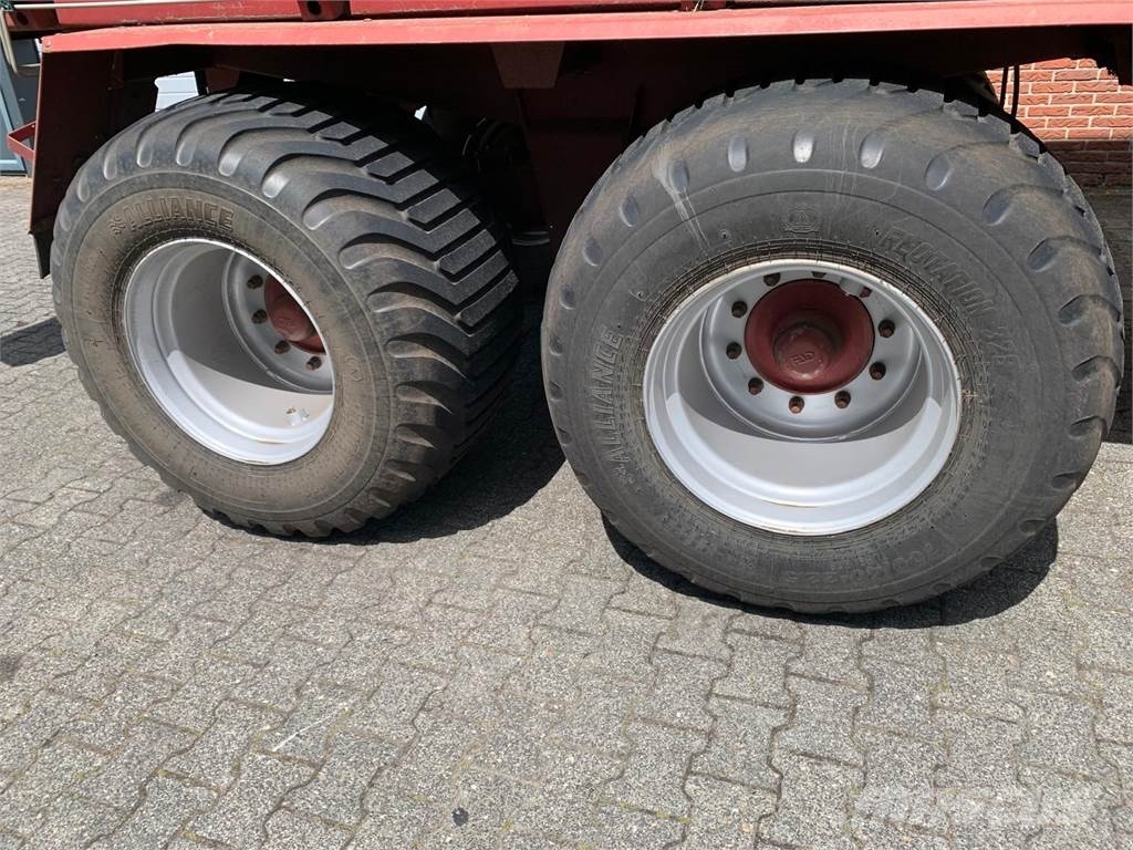 Strautmann Mega Vitesse II Opraapwagen Sonstige Landmaschinen