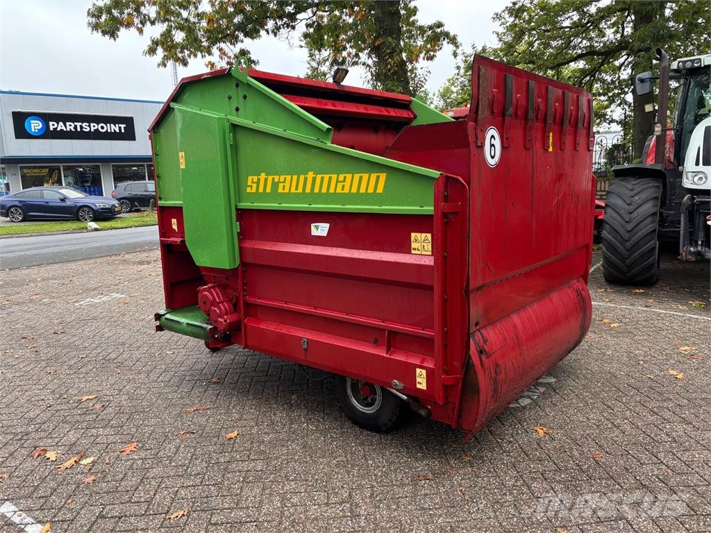 Strautmann UBVW Blokkendoseerwagen Dubbele Walsen Оборудование для животноводческих ферм