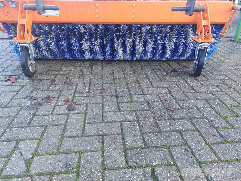 Tuchel Plus 590/200 Veegmachine 农业机械-其他