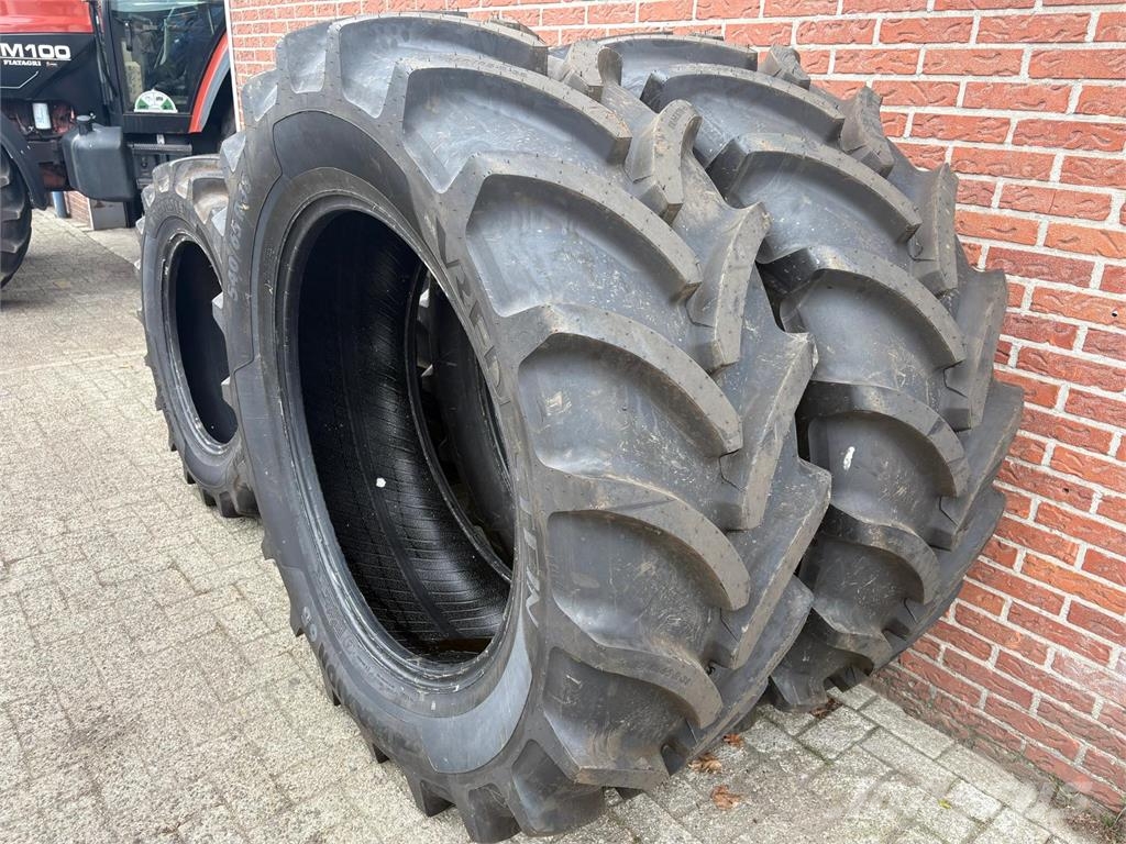 Vredestein 540/65R38 en 440/65R28 Banden Tractores