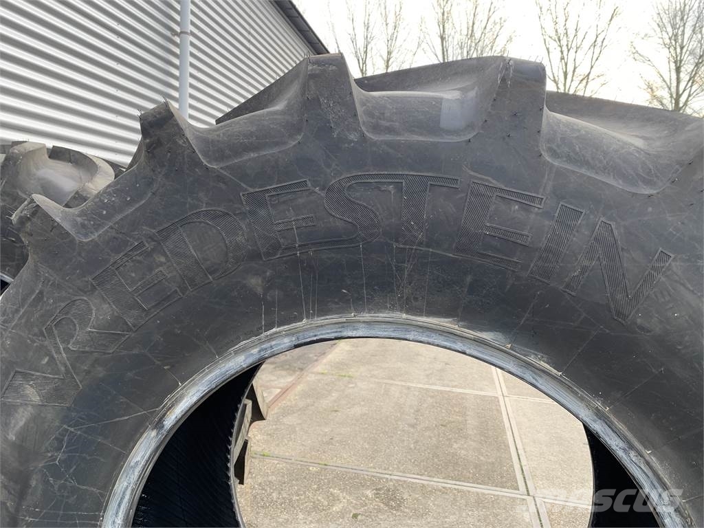 Vredestein 710/70R38 Banden Traktorji
